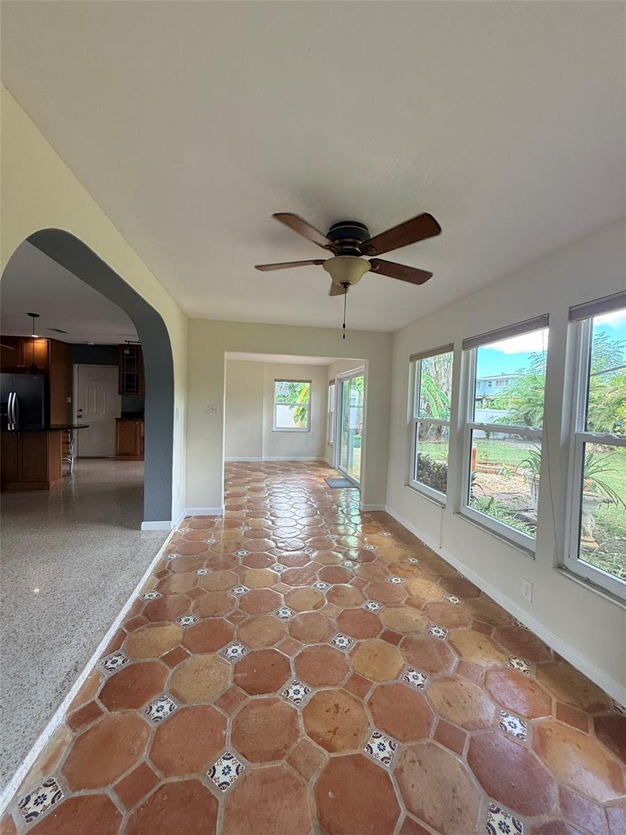 1729 LARAMIE ST — photo 18