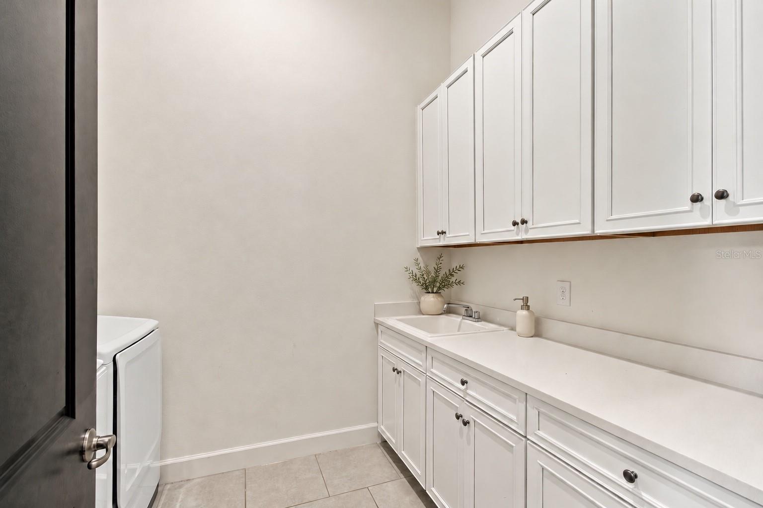 832 MANNS HARBOR DR — photo 34
