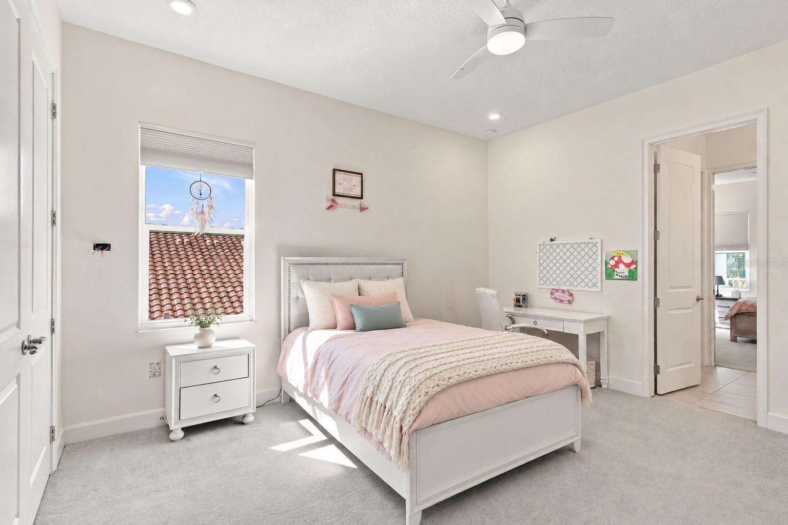 832 MANNS HARBOR DR — photo 55