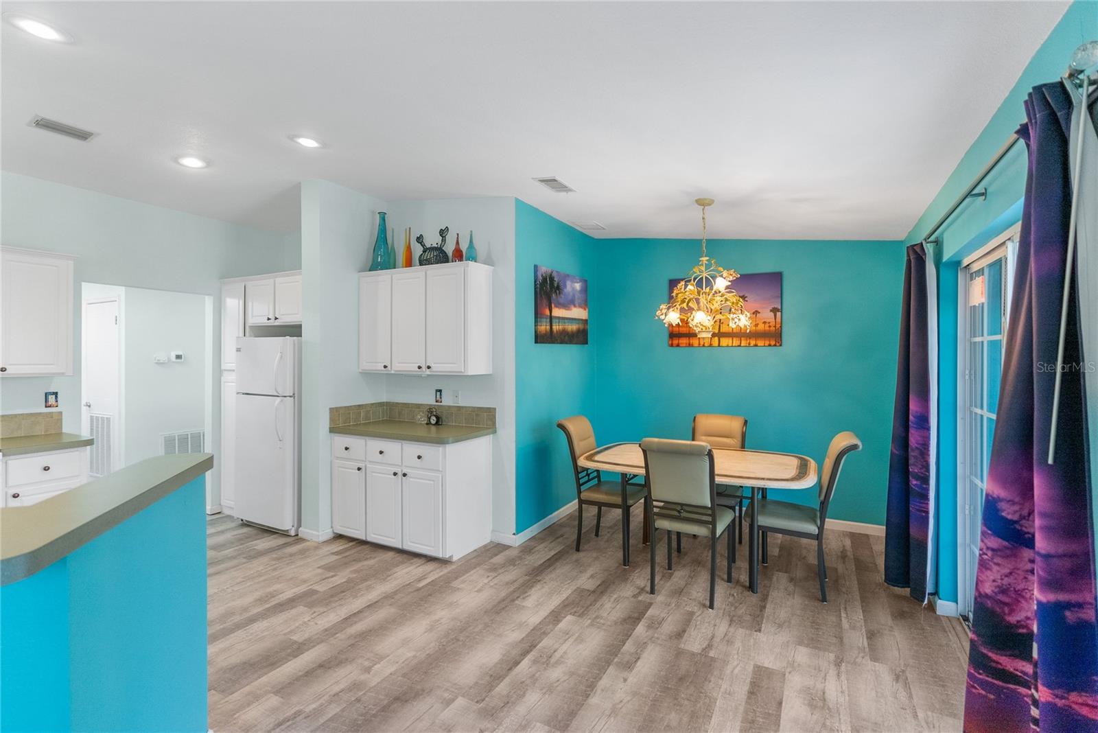 3792 VILLAGE AVE — photo 10