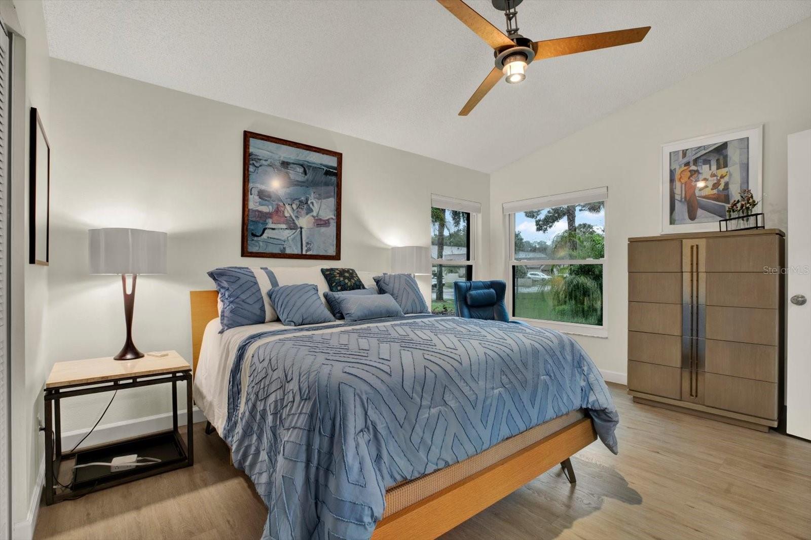 3433 HILLMOOR DR — photo 10
