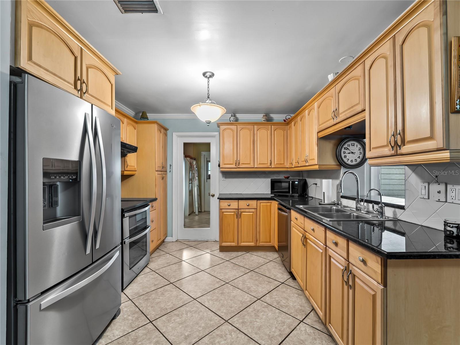 8551 PICKWICK RD — photo 13