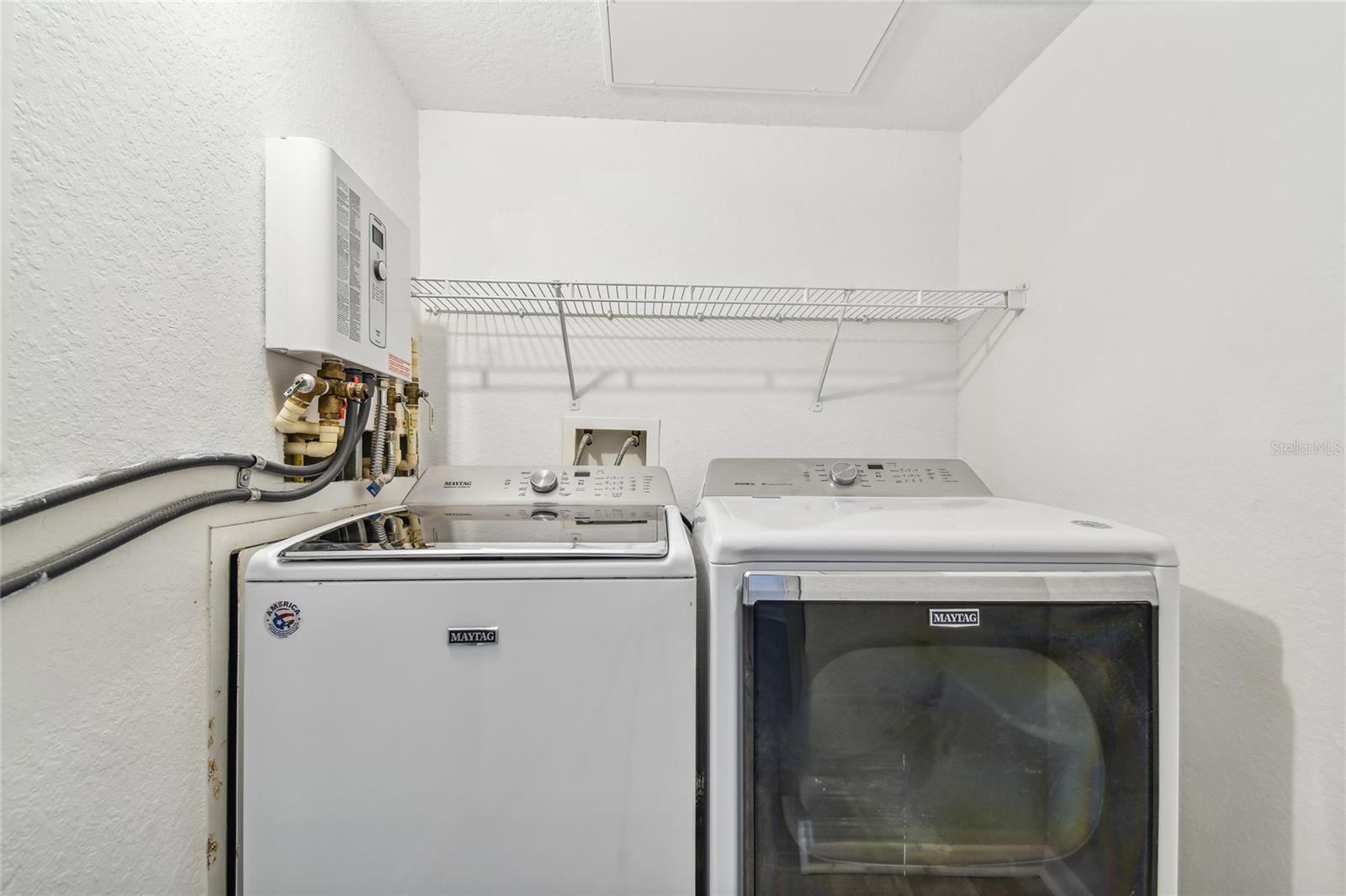 2410 W AZEELE ST #222 — photo 23