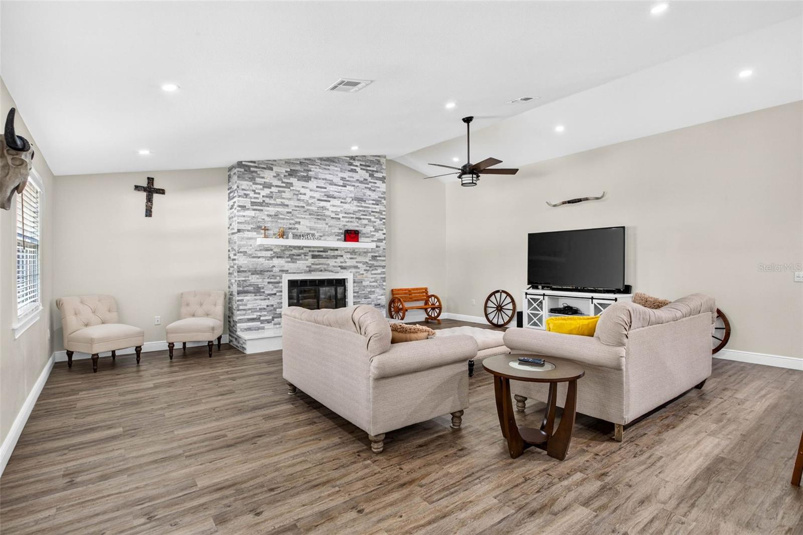 10326 OSCEOLA DR — photo 8