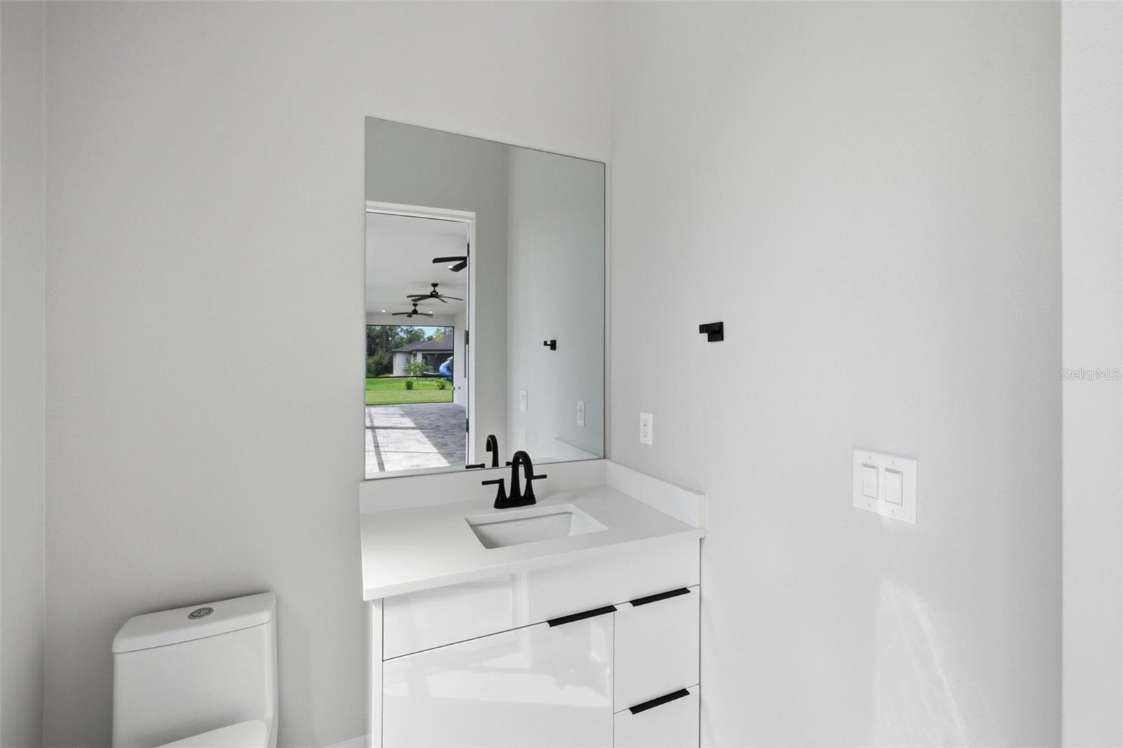 5731 GIFFEN AVE — photo 43