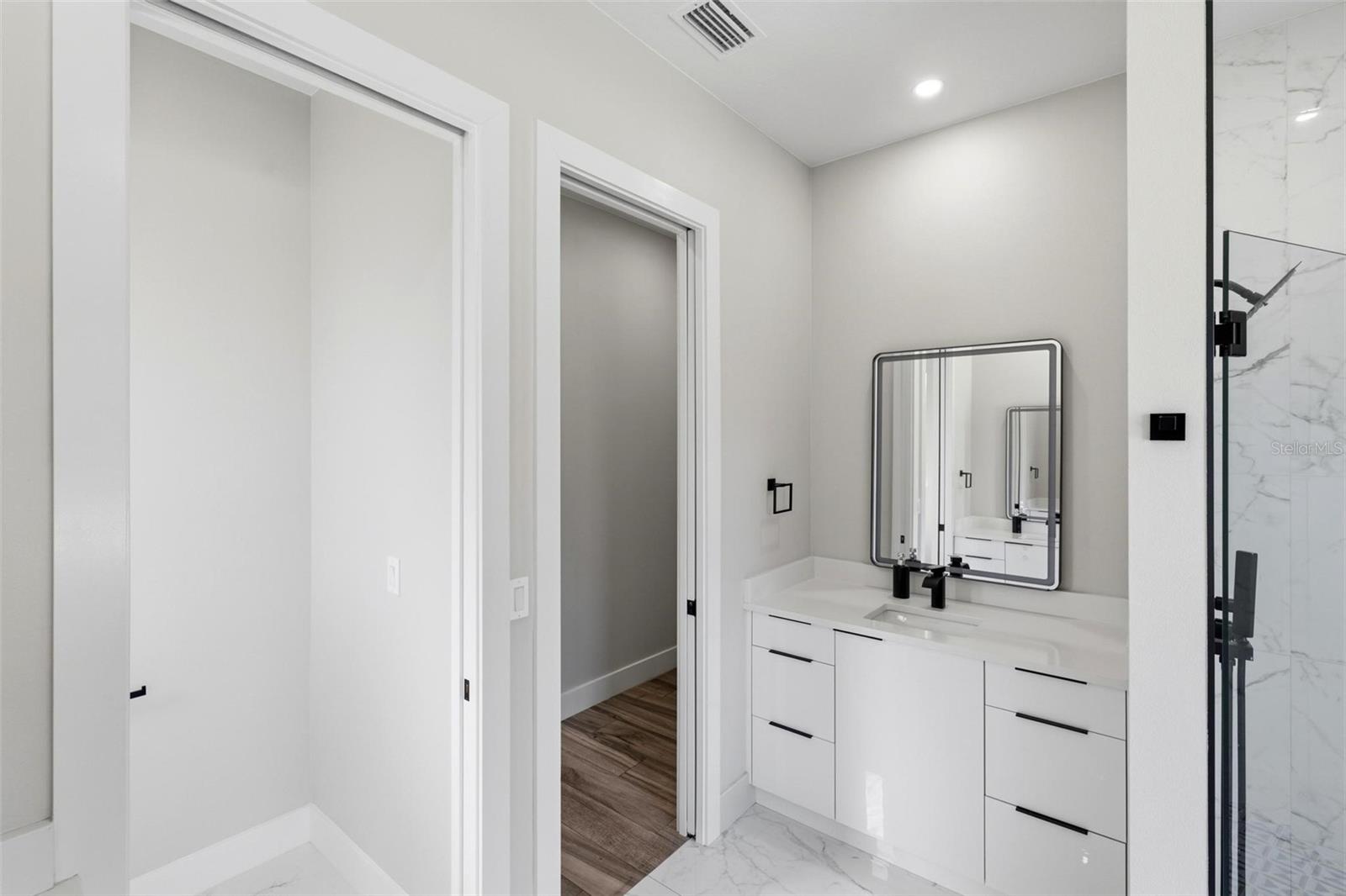 5731 GIFFEN AVE — photo 44