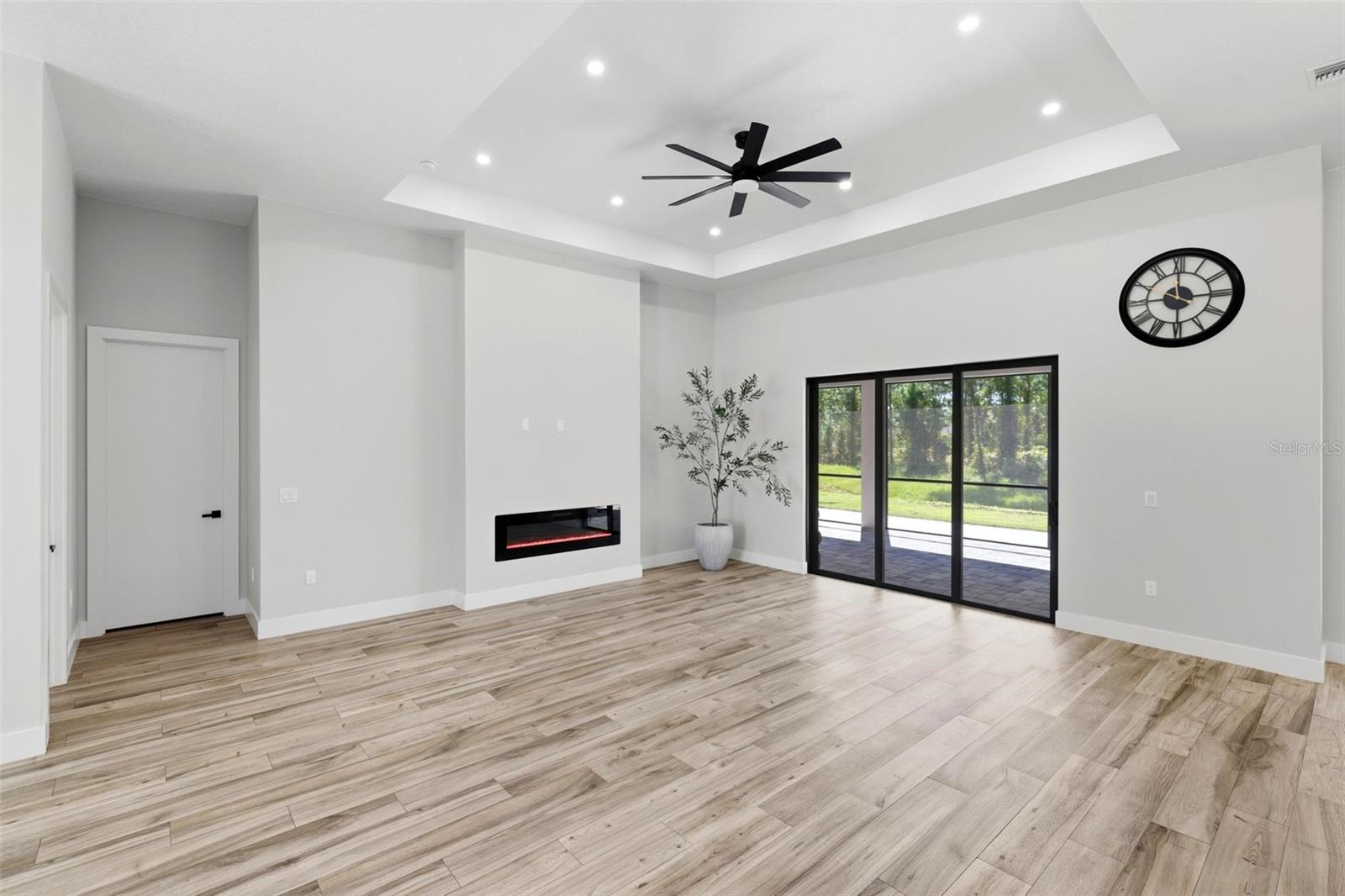 5731 GIFFEN AVE — photo 12