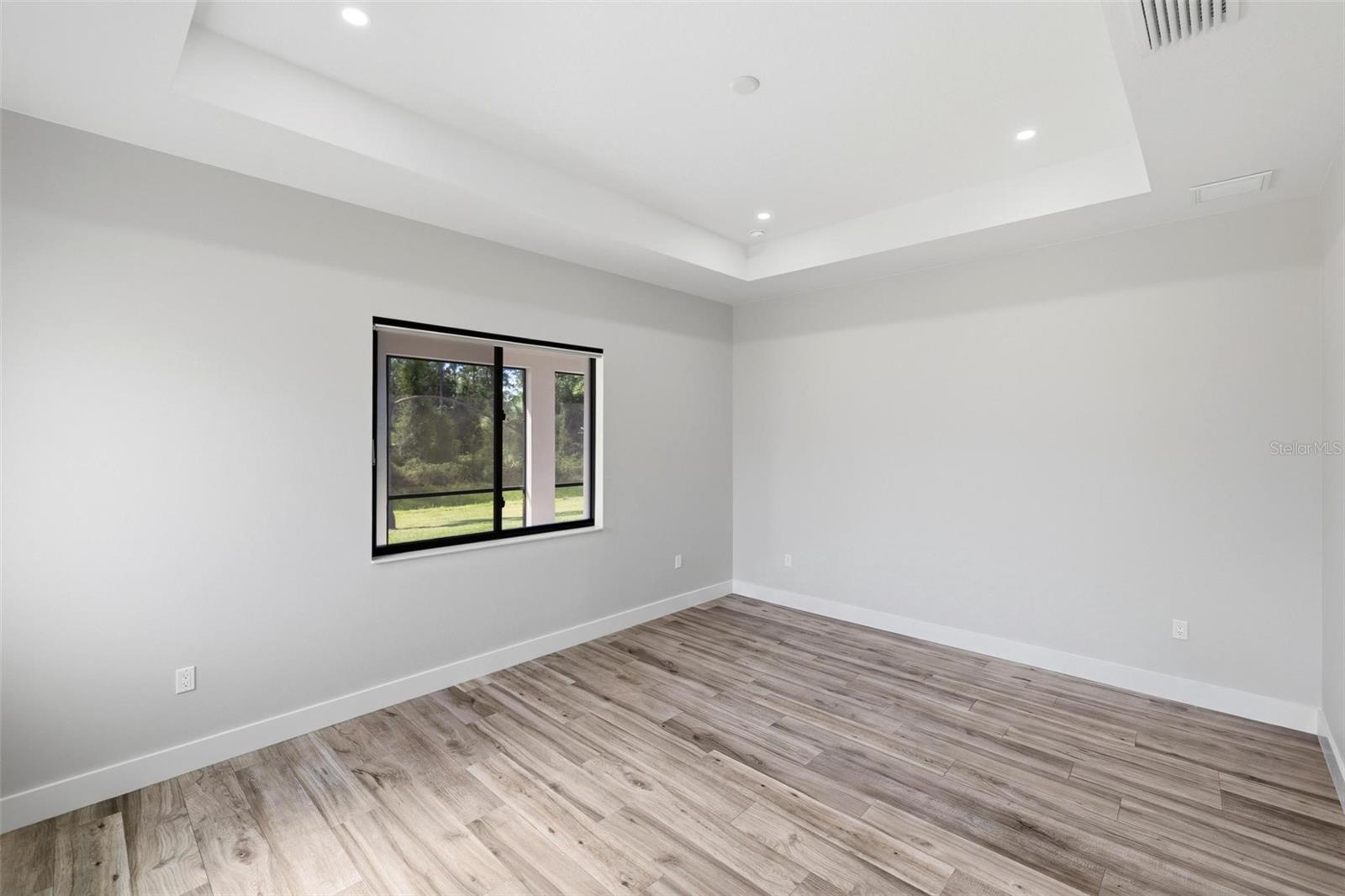 5731 GIFFEN AVE — photo 27