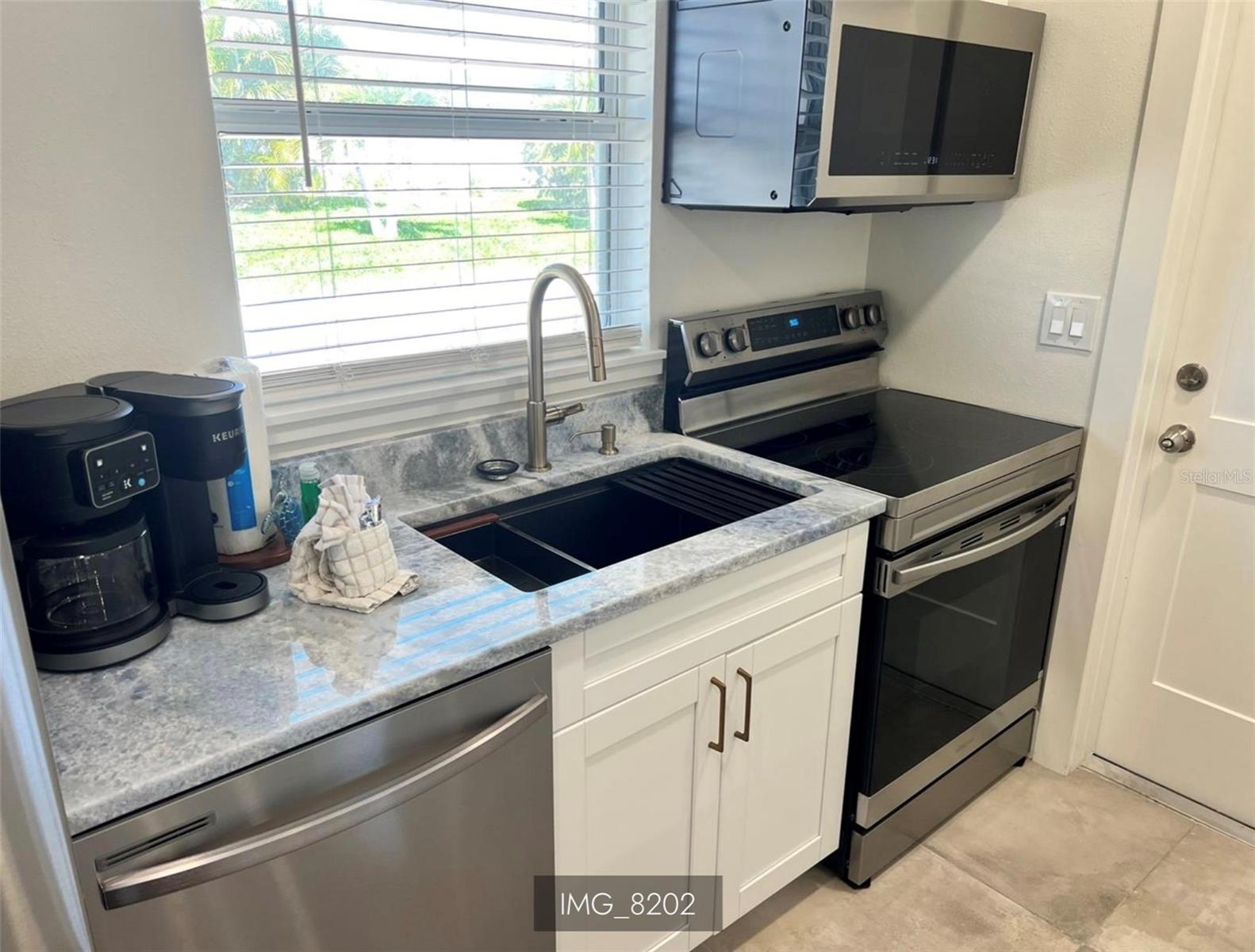 6020 MIDNIGHT PASS RD #61 — photo 12