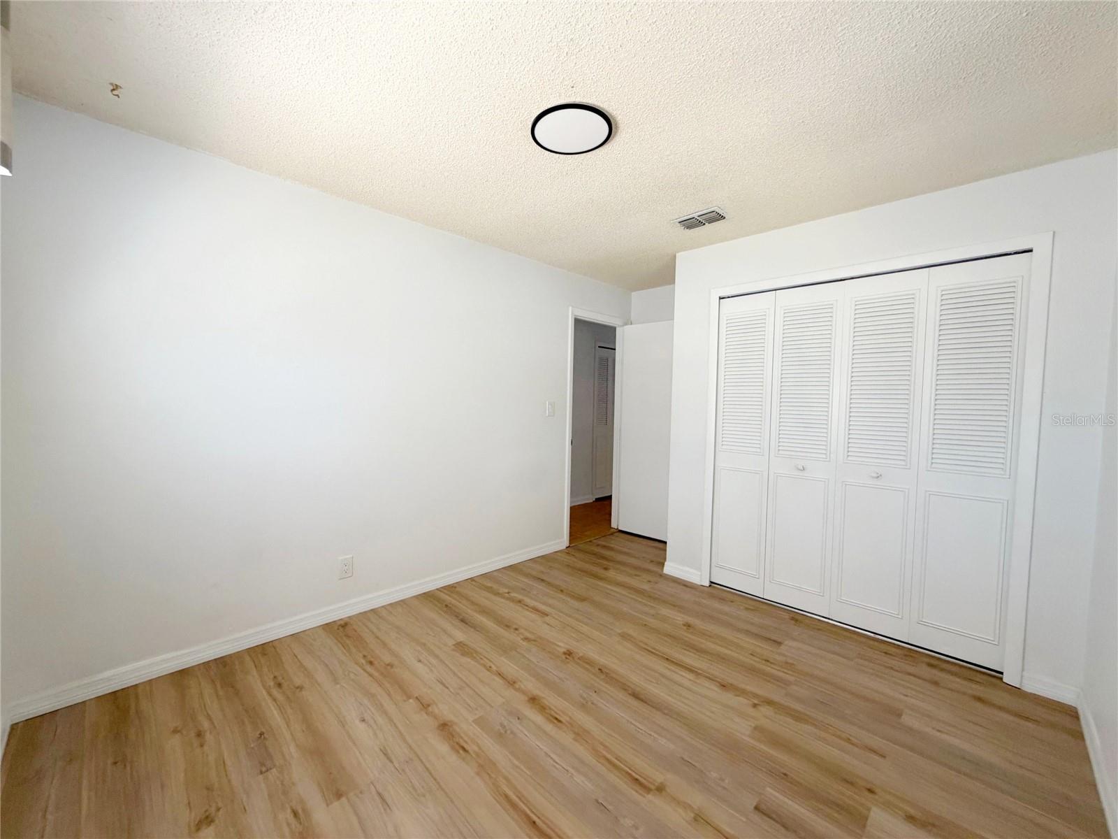 615 2ND AVE NE #B — photo 15