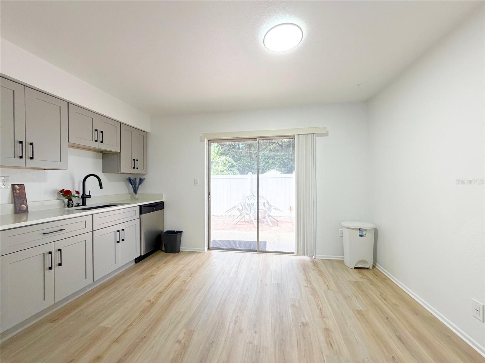 615 2ND AVE NE #B — photo 9