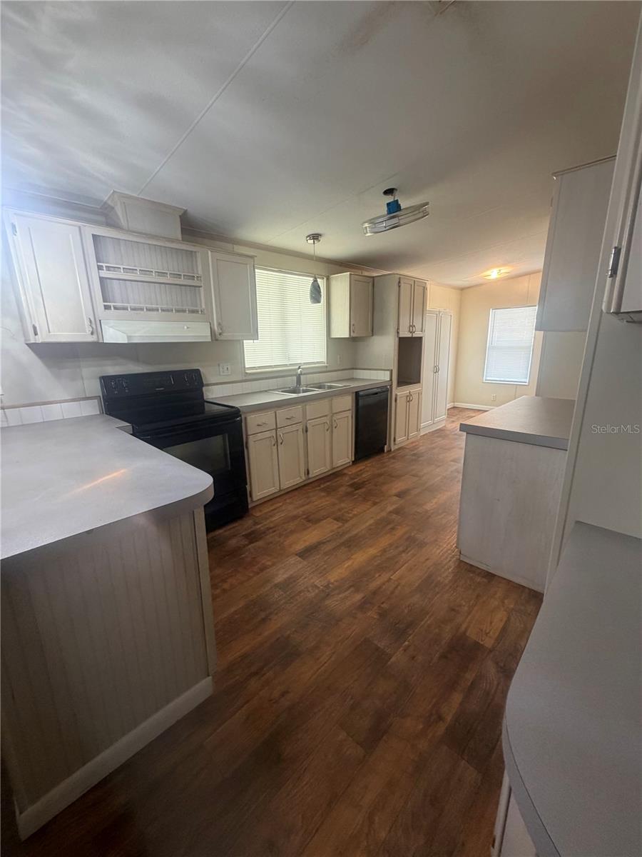 4909 MERRIN RD — photo 2