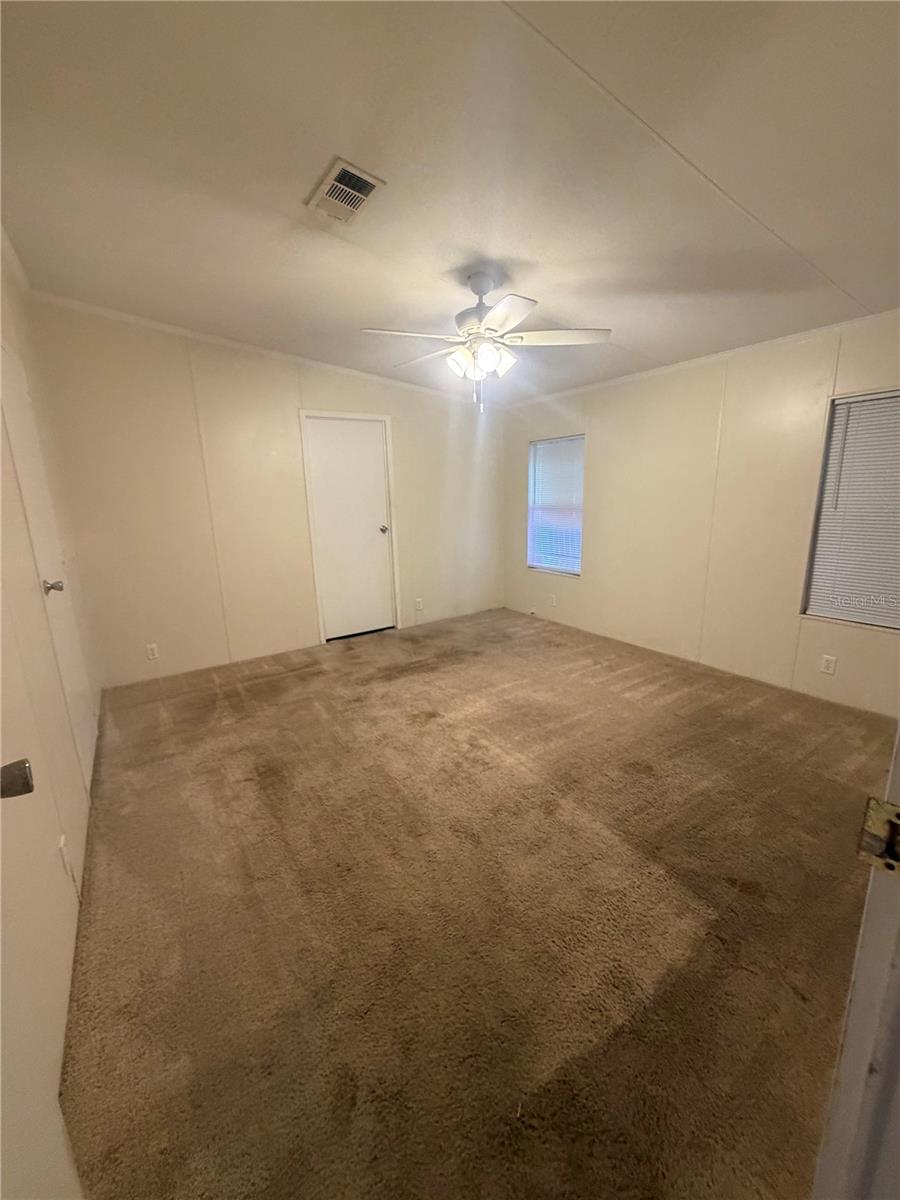 4909 MERRIN RD — photo 9
