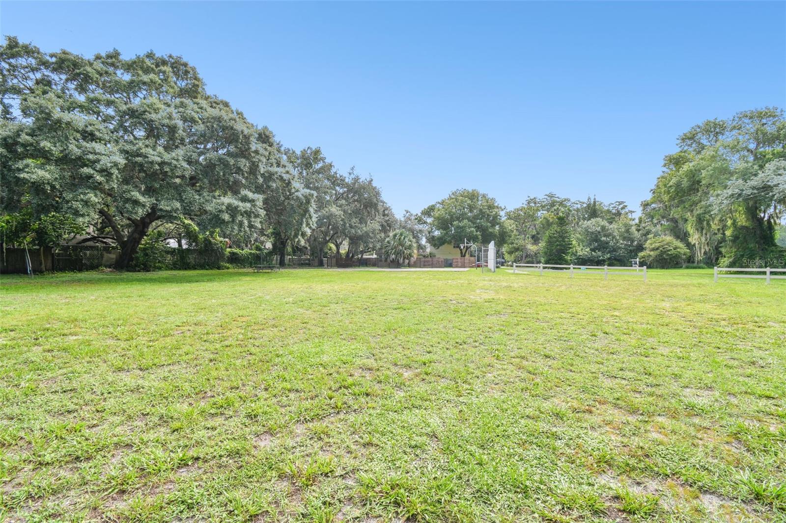 1922 BEACHWAY LN — photo 50