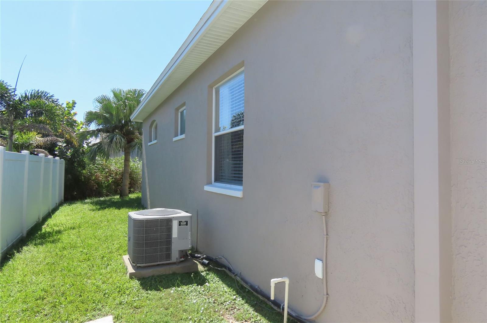 1801 MAPLELEAF BLVD — photo 4