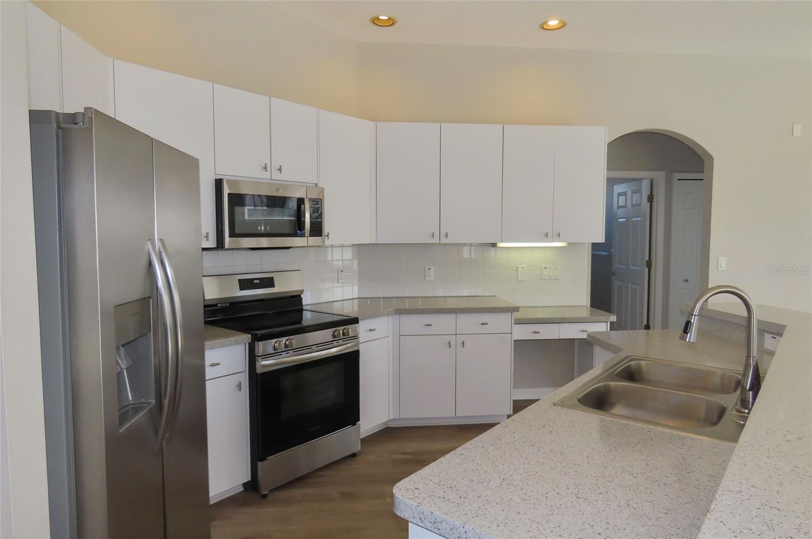 1801 MAPLELEAF BLVD — photo 27