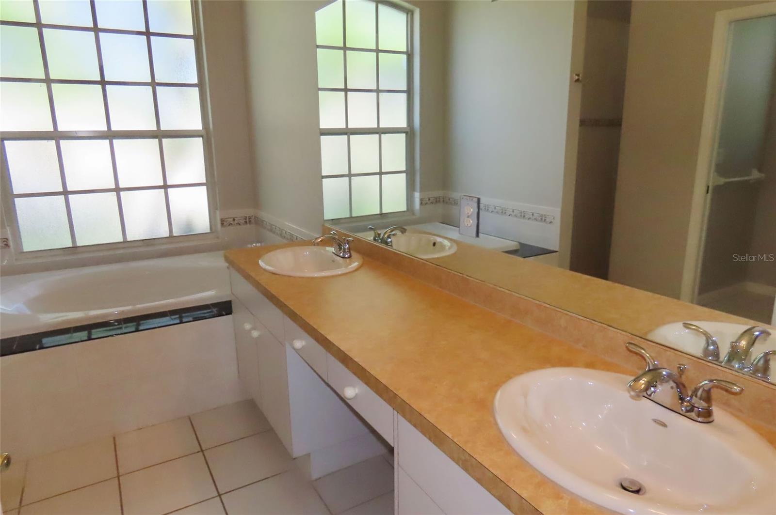 1801 MAPLELEAF BLVD — photo 14
