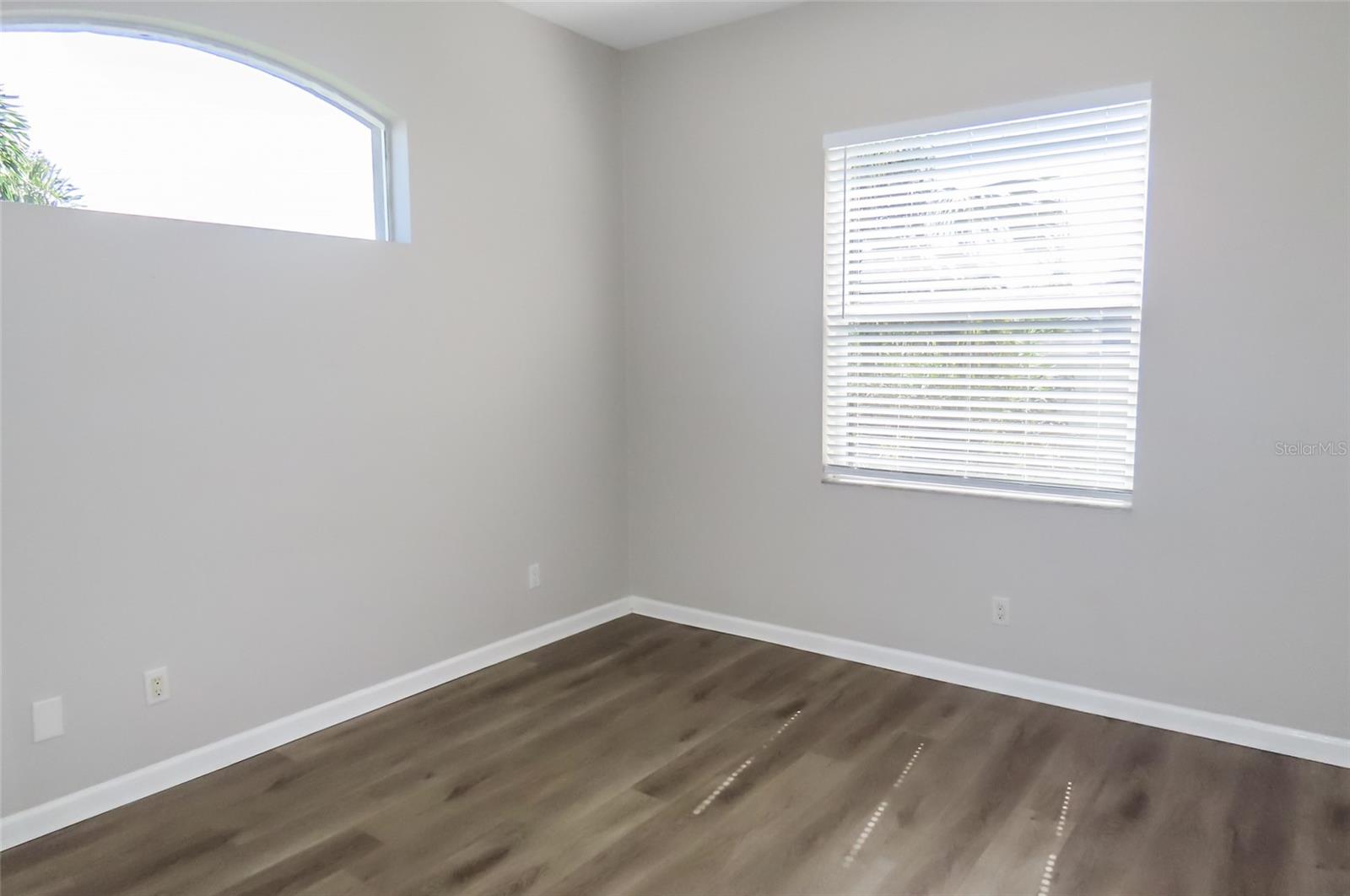 1801 MAPLELEAF BLVD — photo 30