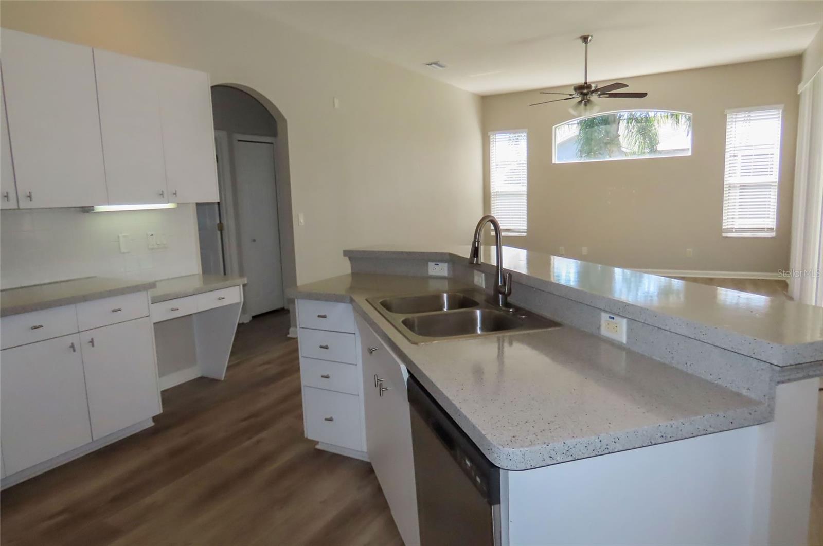 1801 MAPLELEAF BLVD — photo 28