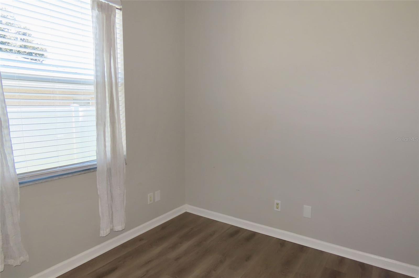 1801 MAPLELEAF BLVD — photo 35