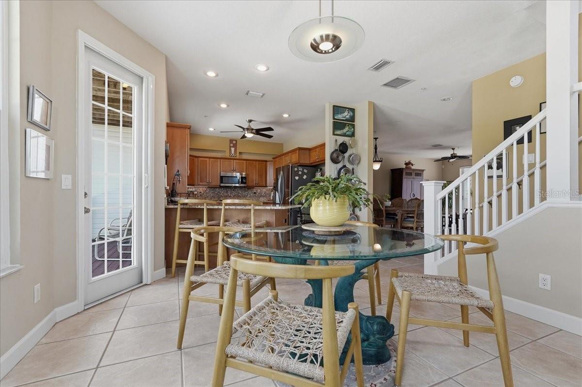 101 SHOALS CIR — photo 35