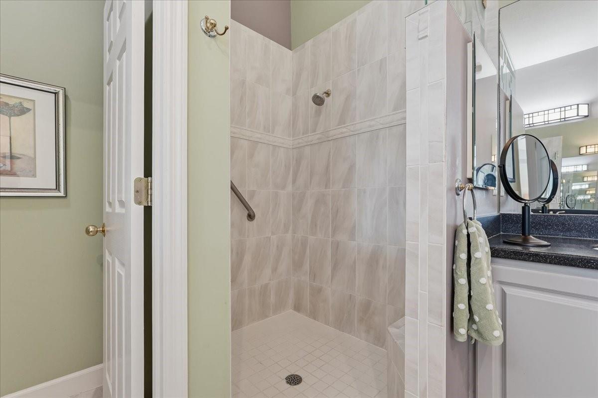 101 SHOALS CIR — photo 51