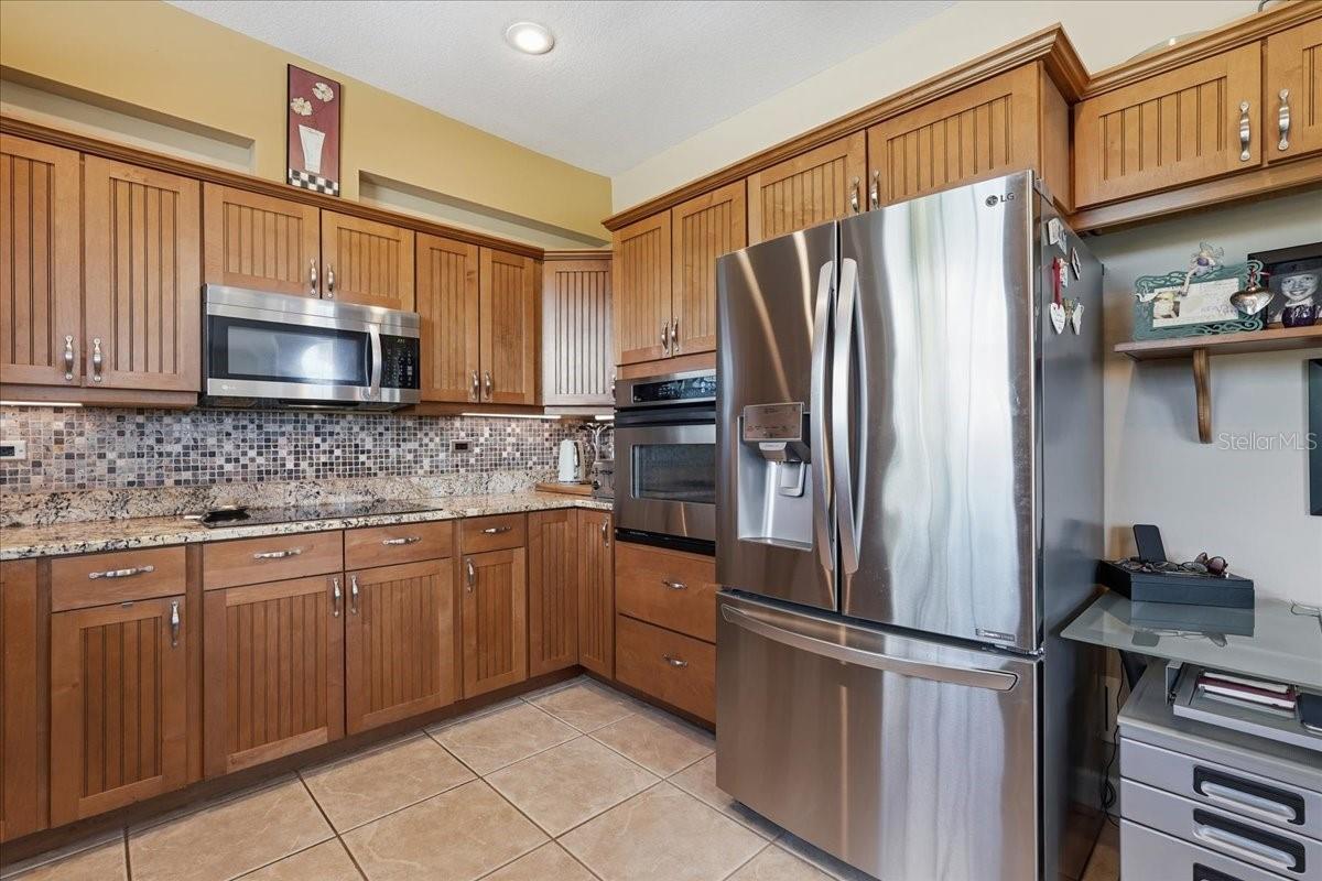 101 SHOALS CIR — photo 31