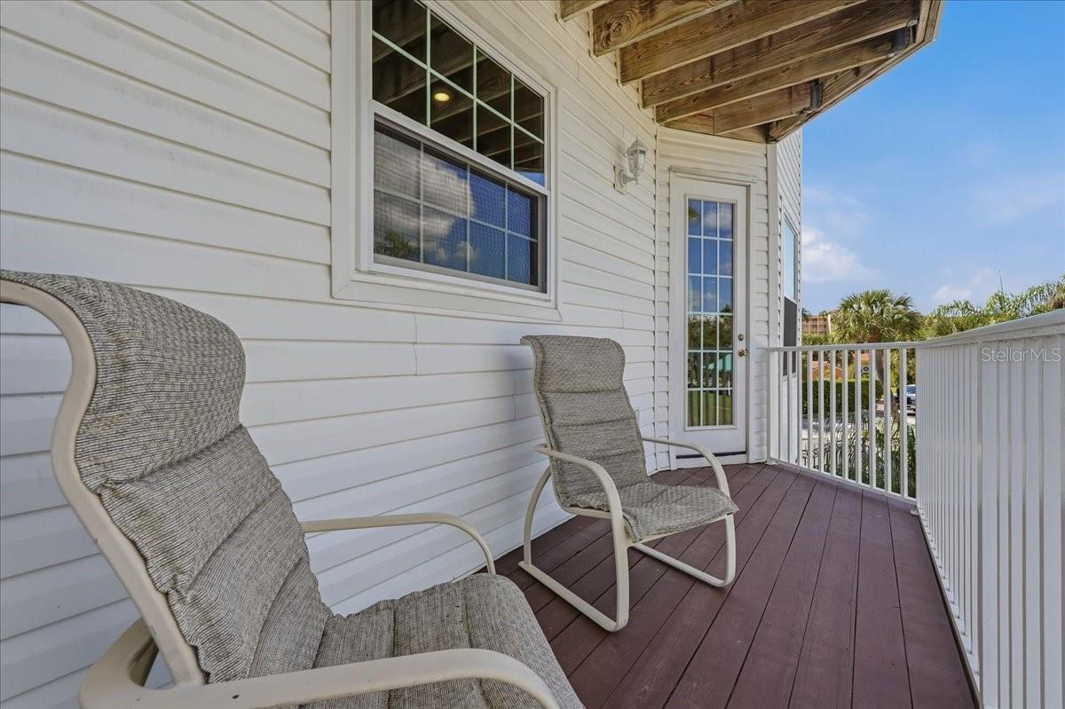 101 SHOALS CIR — photo 37