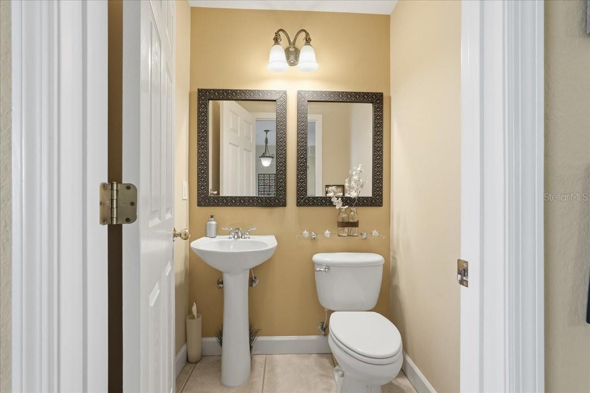 101 SHOALS CIR — photo 24