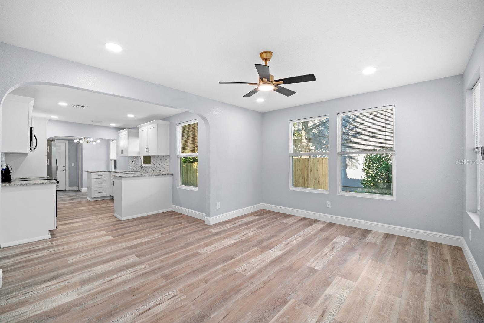 1319 E NORFOLK ST — photo 6