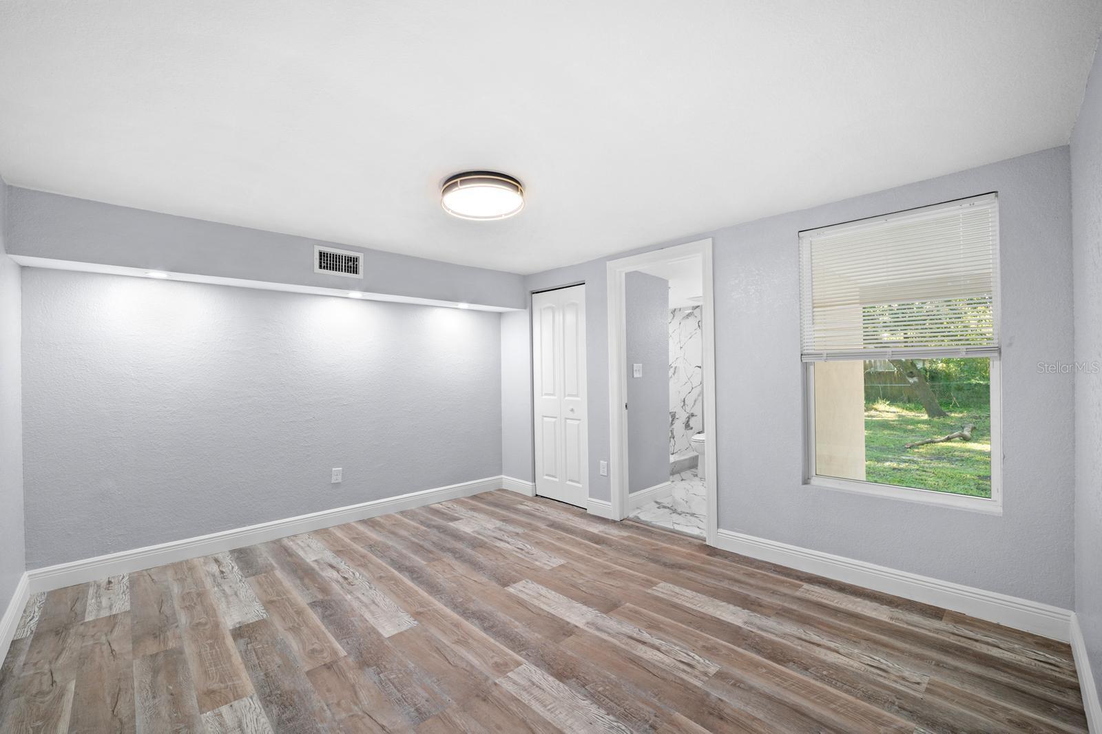 1319 E NORFOLK ST — photo 16