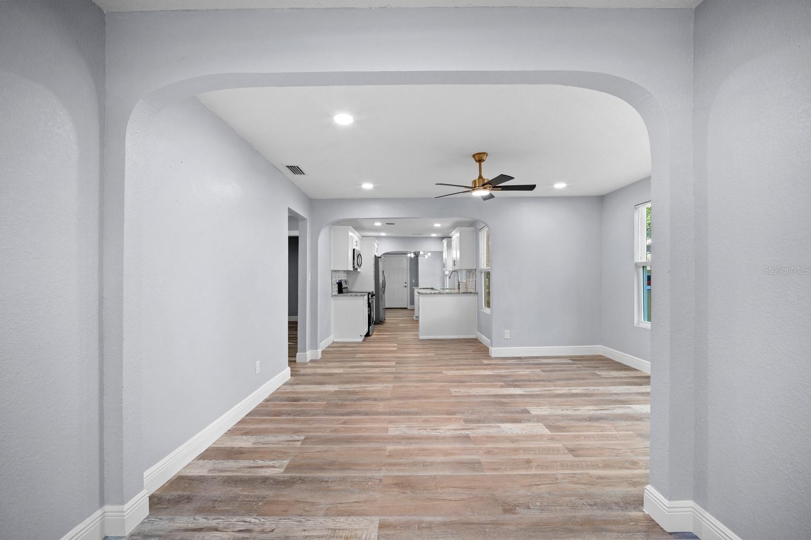 1319 E NORFOLK ST — photo 5