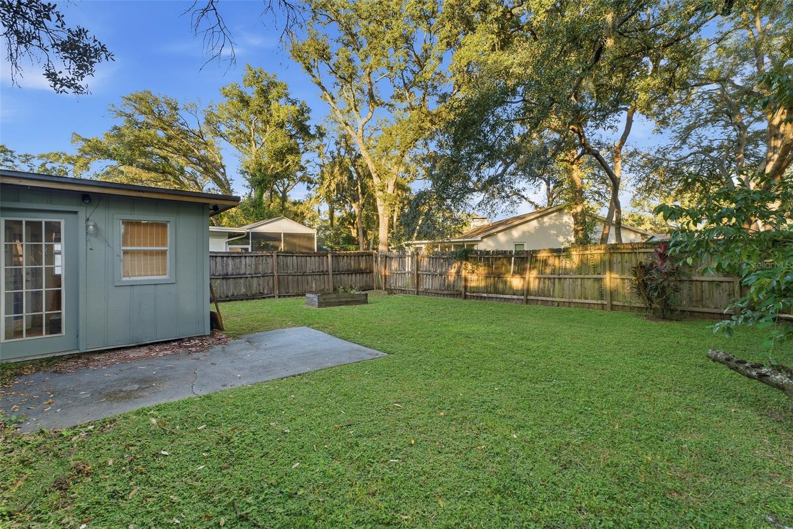 9627 HIDDEN OAKS CIR — photo 37