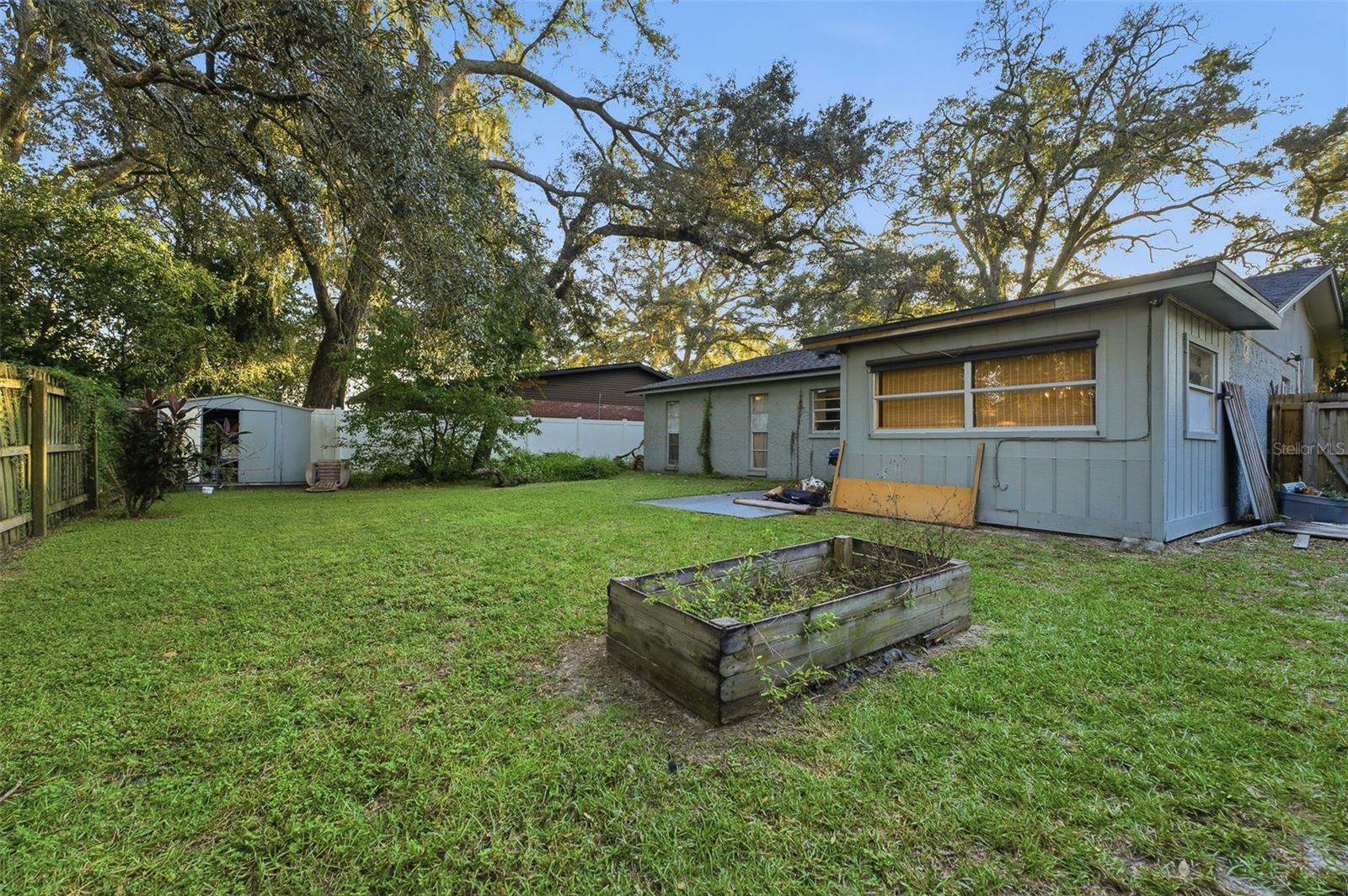 9627 HIDDEN OAKS CIR — photo 38