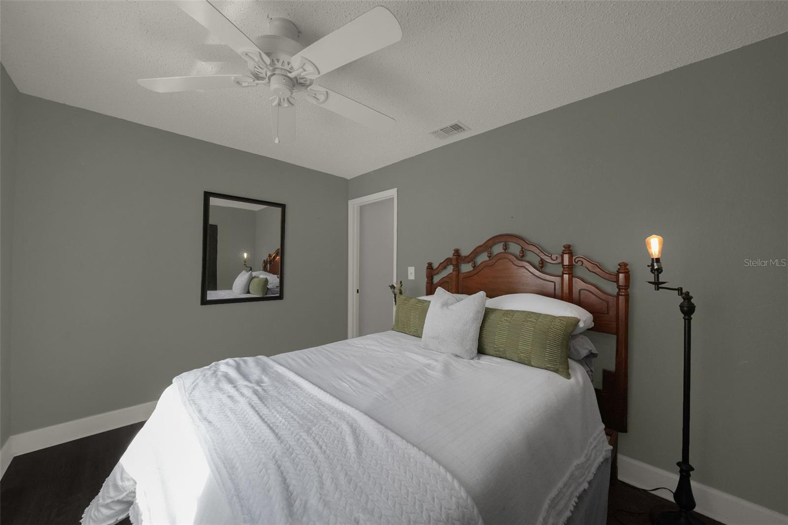 9627 HIDDEN OAKS CIR — photo 32