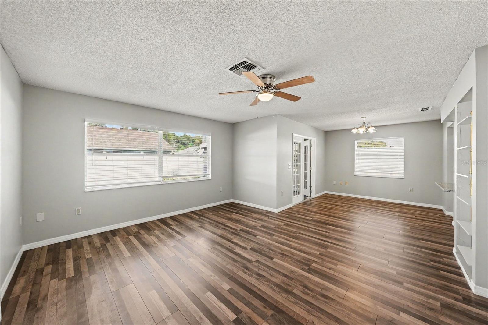 4307 WOOD TRAIL BLVD — photo 2