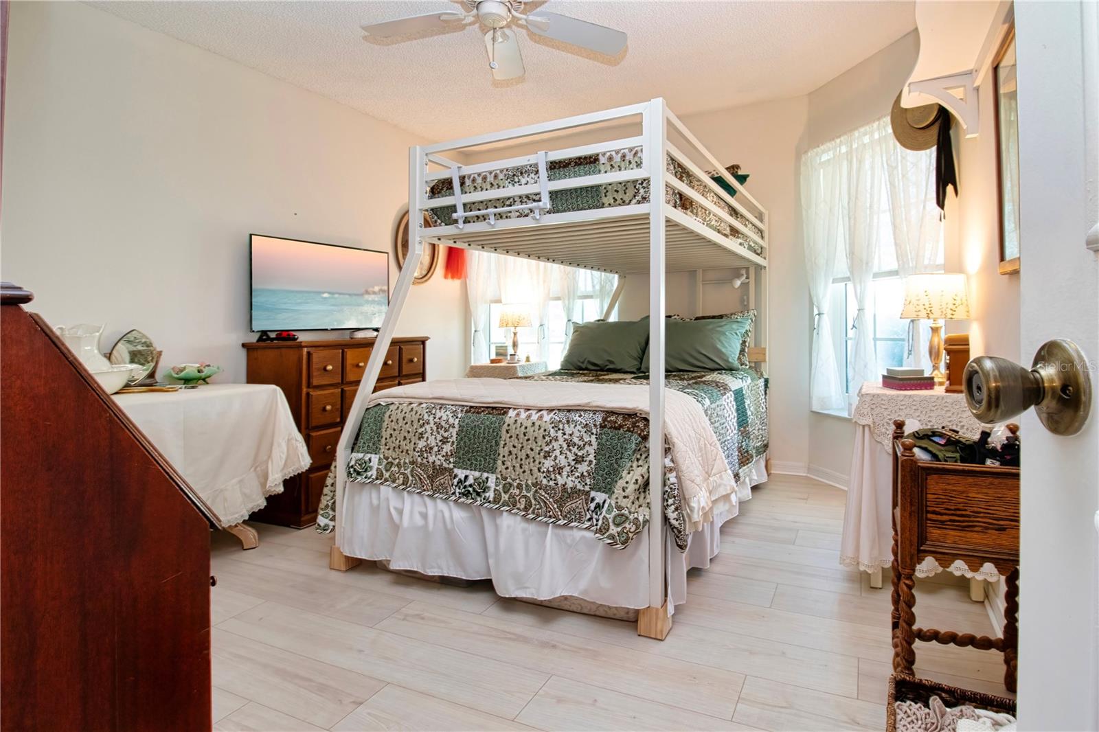 2001 GARDENIA LANDINGS LN — photo 39