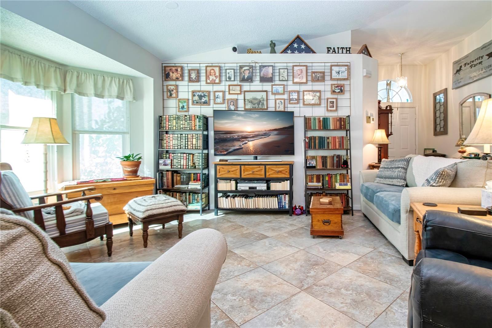 2001 GARDENIA LANDINGS LN — photo 8