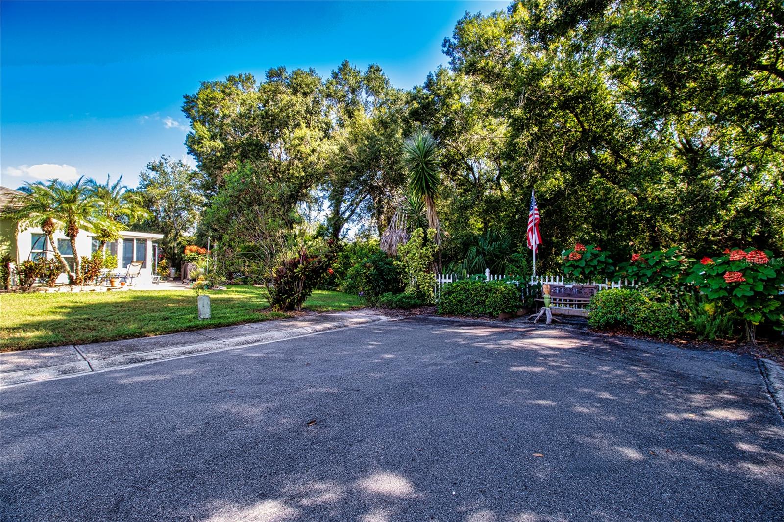2001 GARDENIA LANDINGS LN — photo 51
