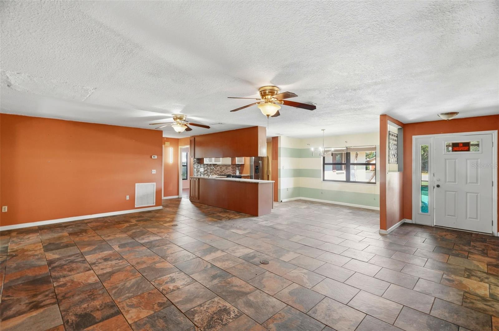 8326 SYLVAN WOODS DR — photo 13