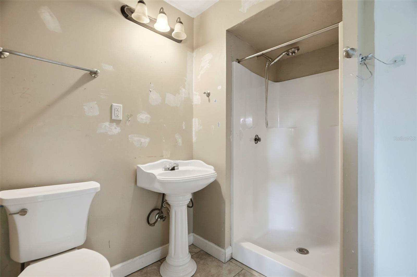 8326 SYLVAN WOODS DR — photo 22