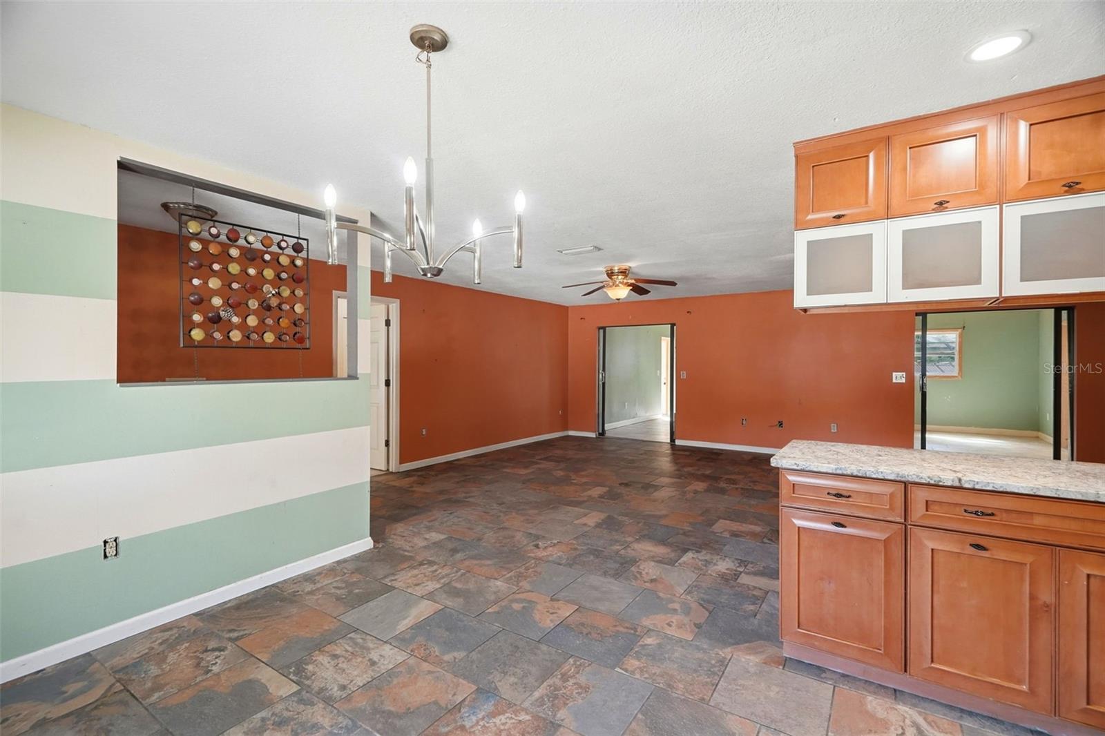 8326 SYLVAN WOODS DR — photo 9