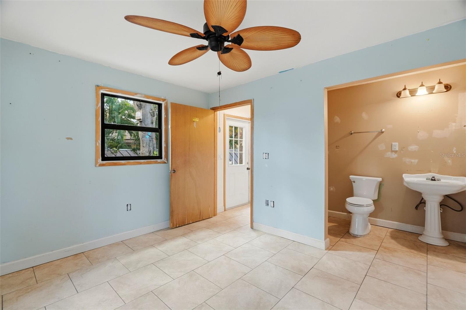 8326 SYLVAN WOODS DR — photo 23