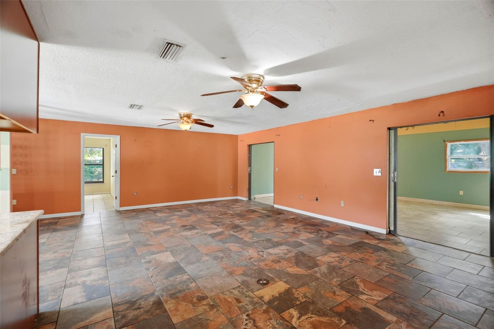 8326 SYLVAN WOODS DR — photo 11
