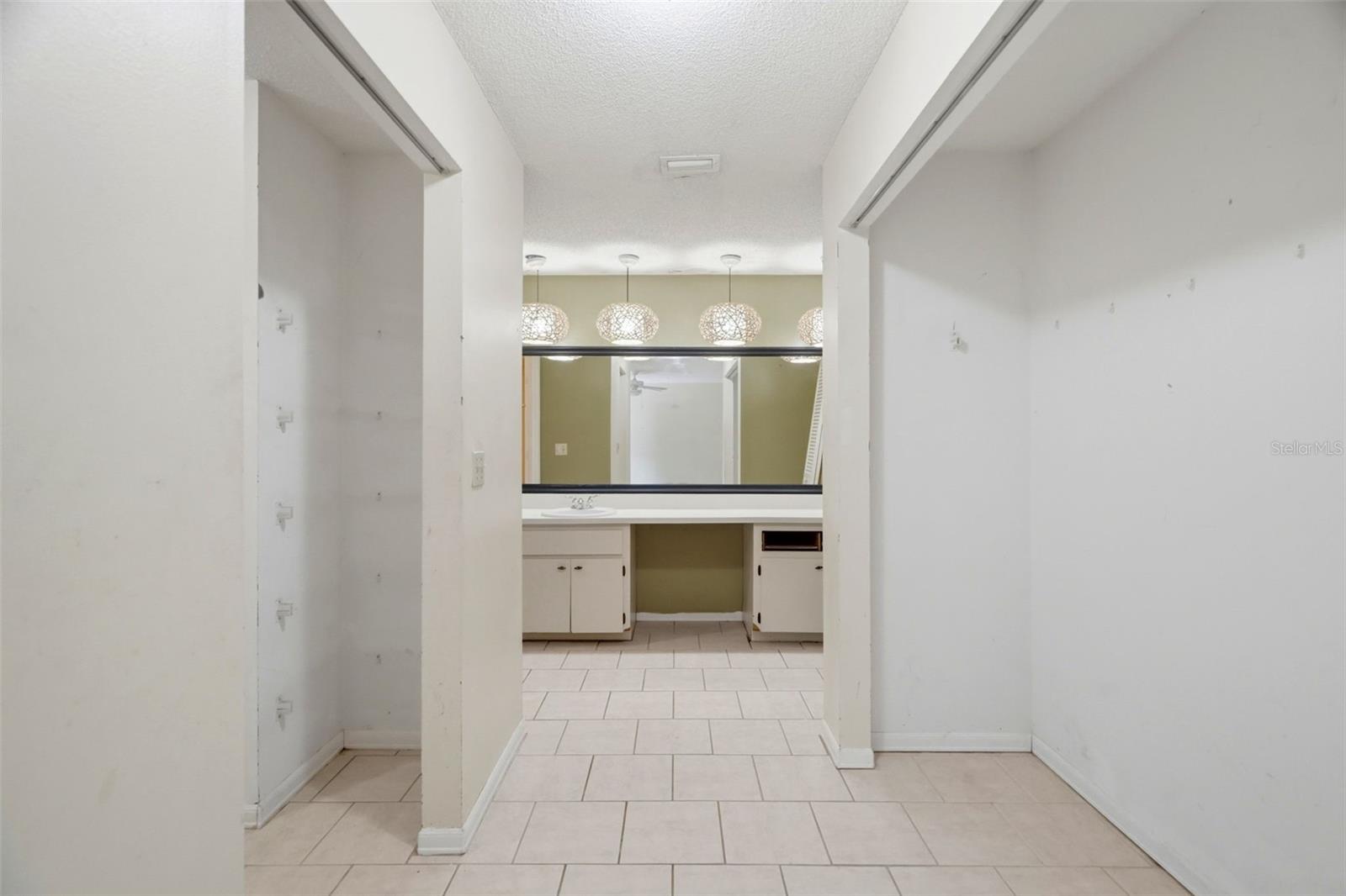 8326 SYLVAN WOODS DR — photo 28