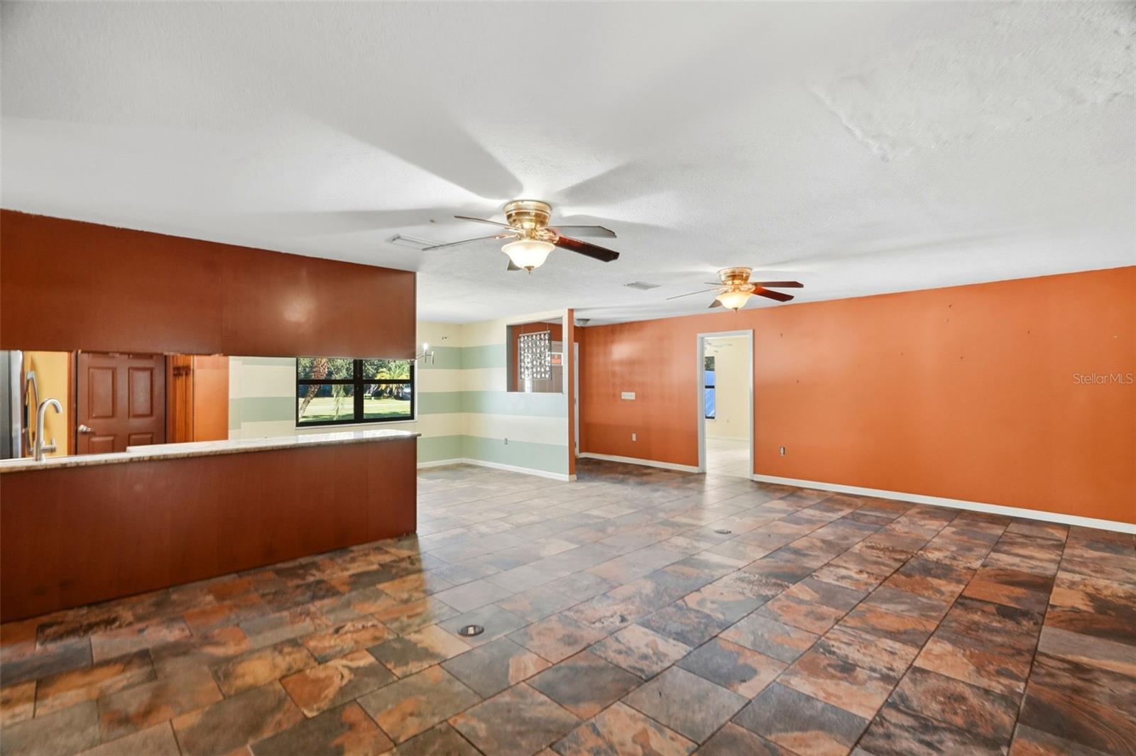 8326 SYLVAN WOODS DR — photo 12