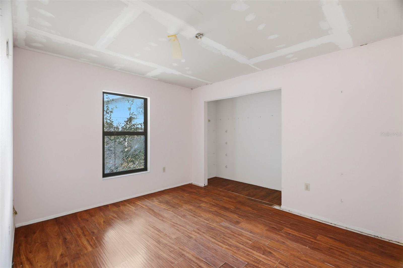 8326 SYLVAN WOODS DR — photo 16