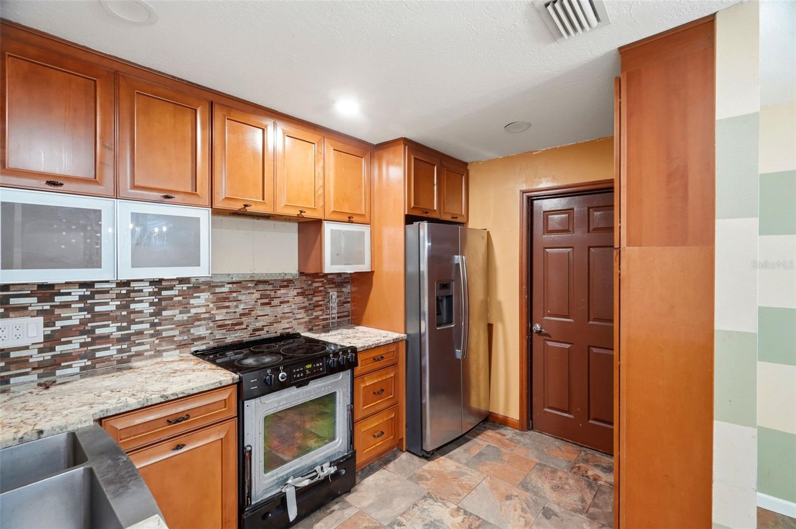 8326 SYLVAN WOODS DR — photo 6