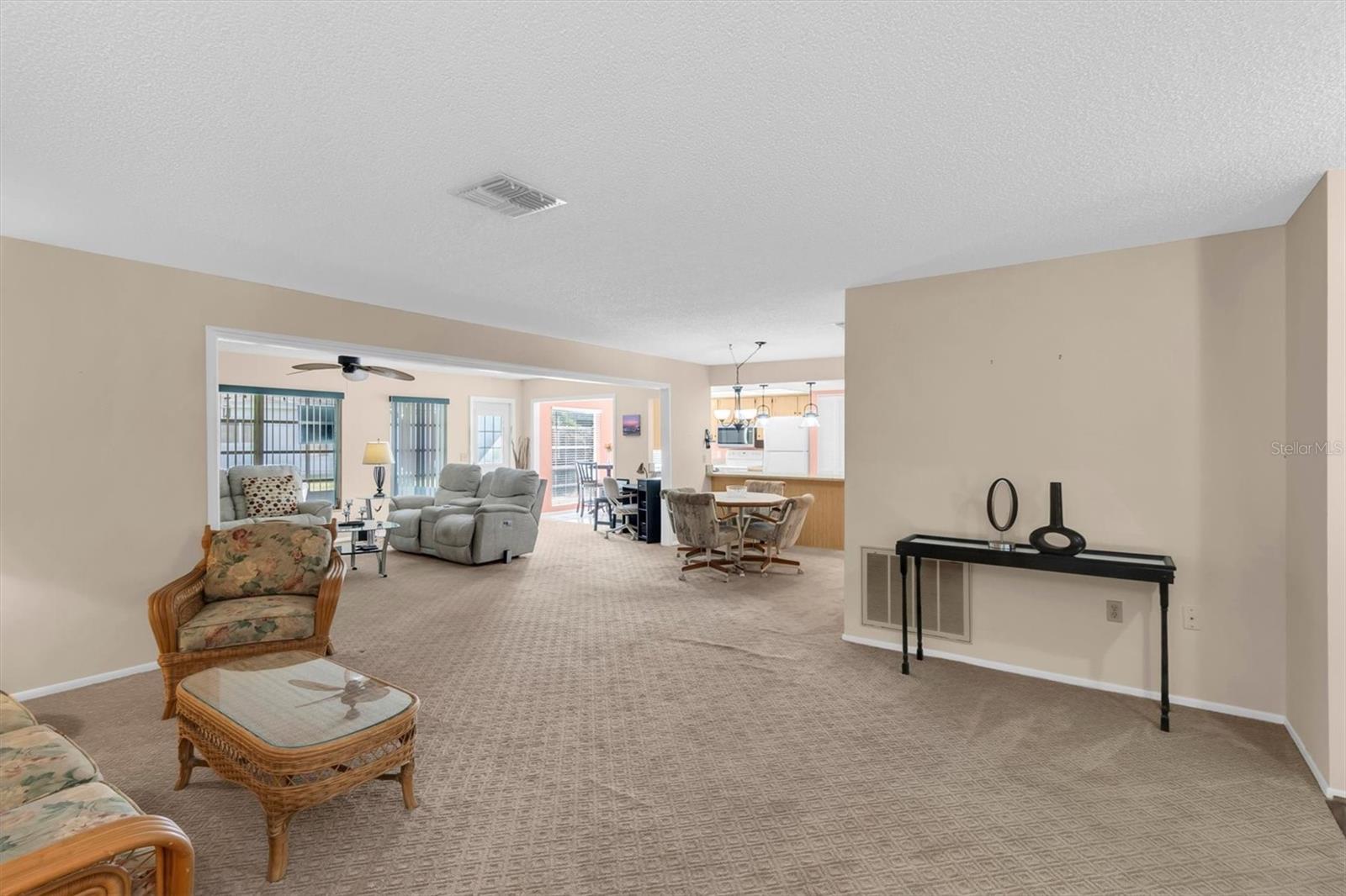 4704 TIBURON DR — photo 7