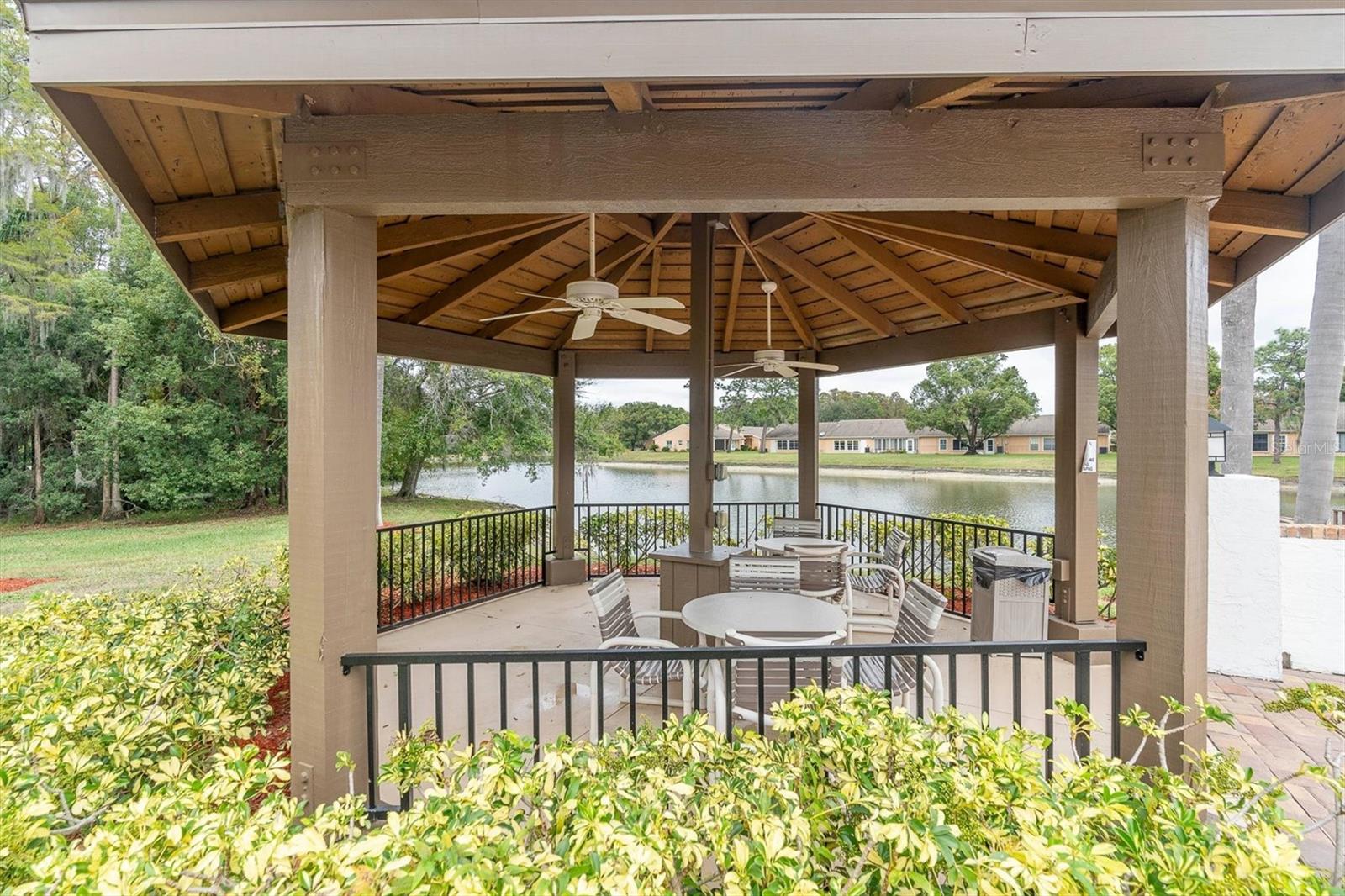 4704 TIBURON DR — photo 40